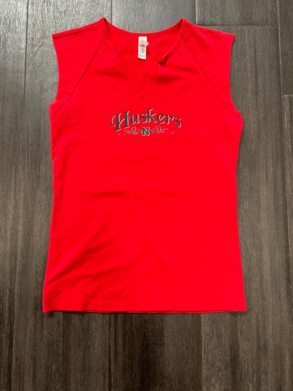 Red Huskers Sleeveless V-Neck Women's Top